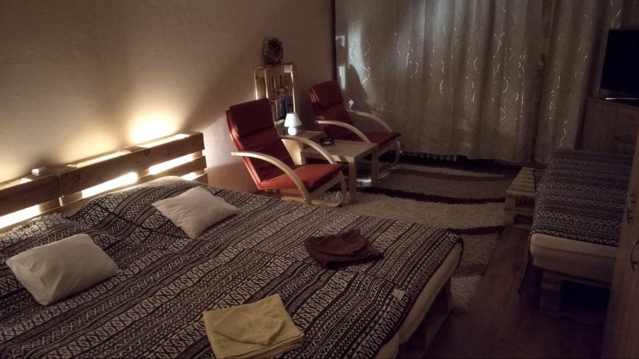 Gesztenyes Apartman Miskolc Buitenkant foto